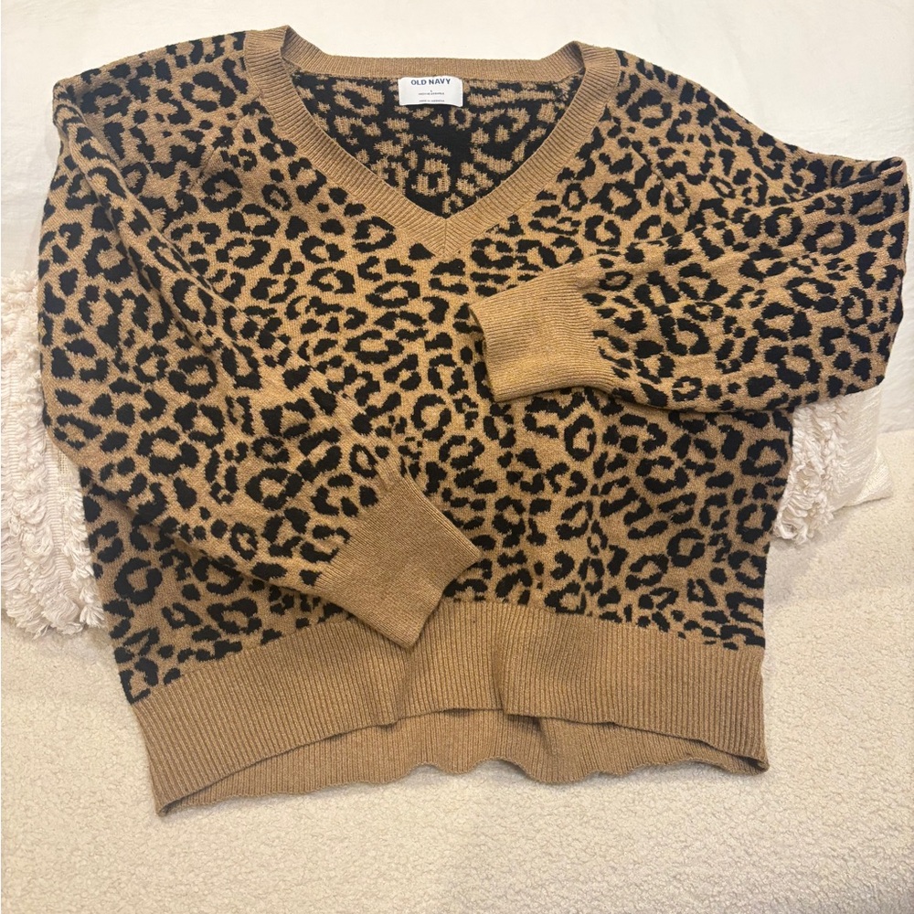 Old Navy Leopard Print sweater